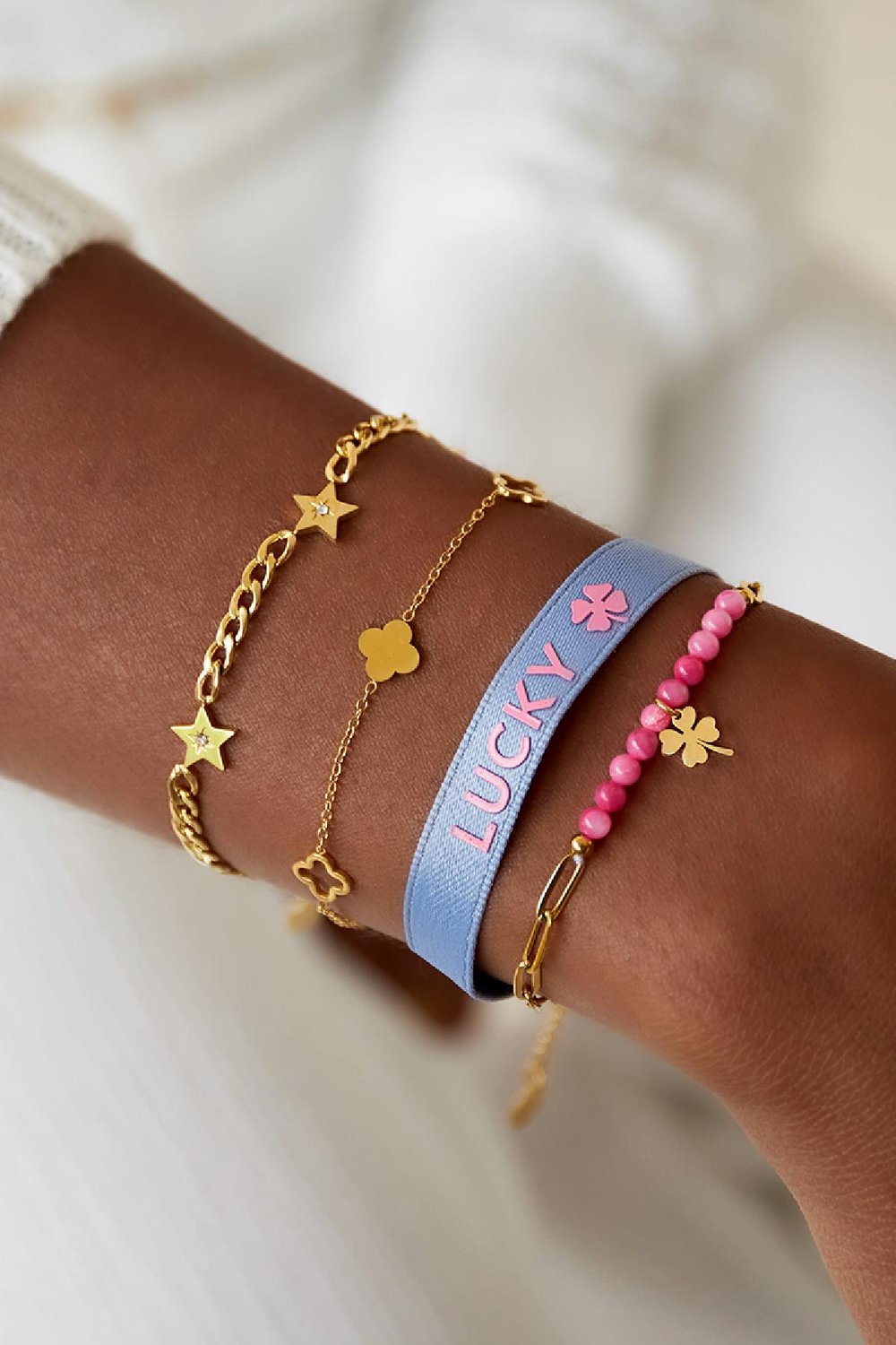 Pulsera de cadena con estrellas Color dorado Acero inoxidable h5Imagen2